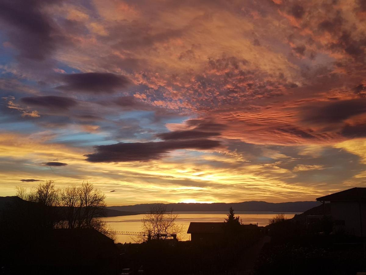 Montreux Holiday Home 외부 사진