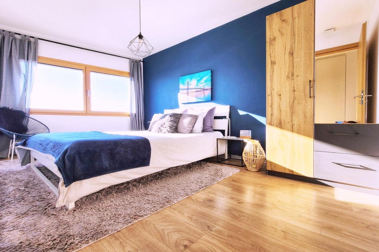 Montreux Holiday Home 외부 사진